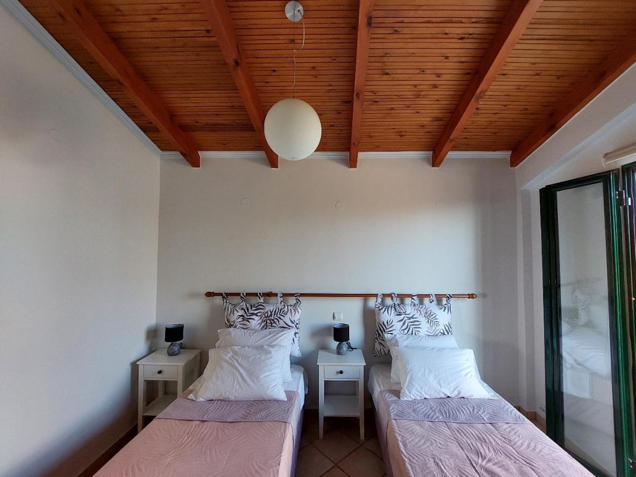 Villa Near Seitan Beach Khordhákion Exterior photo